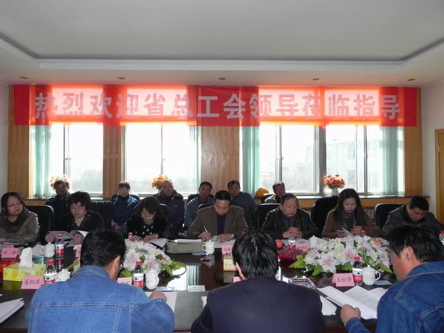深入車間班組、“零距離”接觸職工、體驗(yàn)職工生活、傾聽職工心聲
