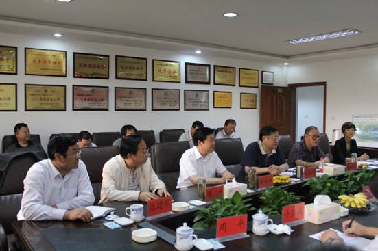 省委常委、副省長駱玉林實地考察物產(chǎn)集團(tuán)“雙百”行動重點(diǎn)項目
